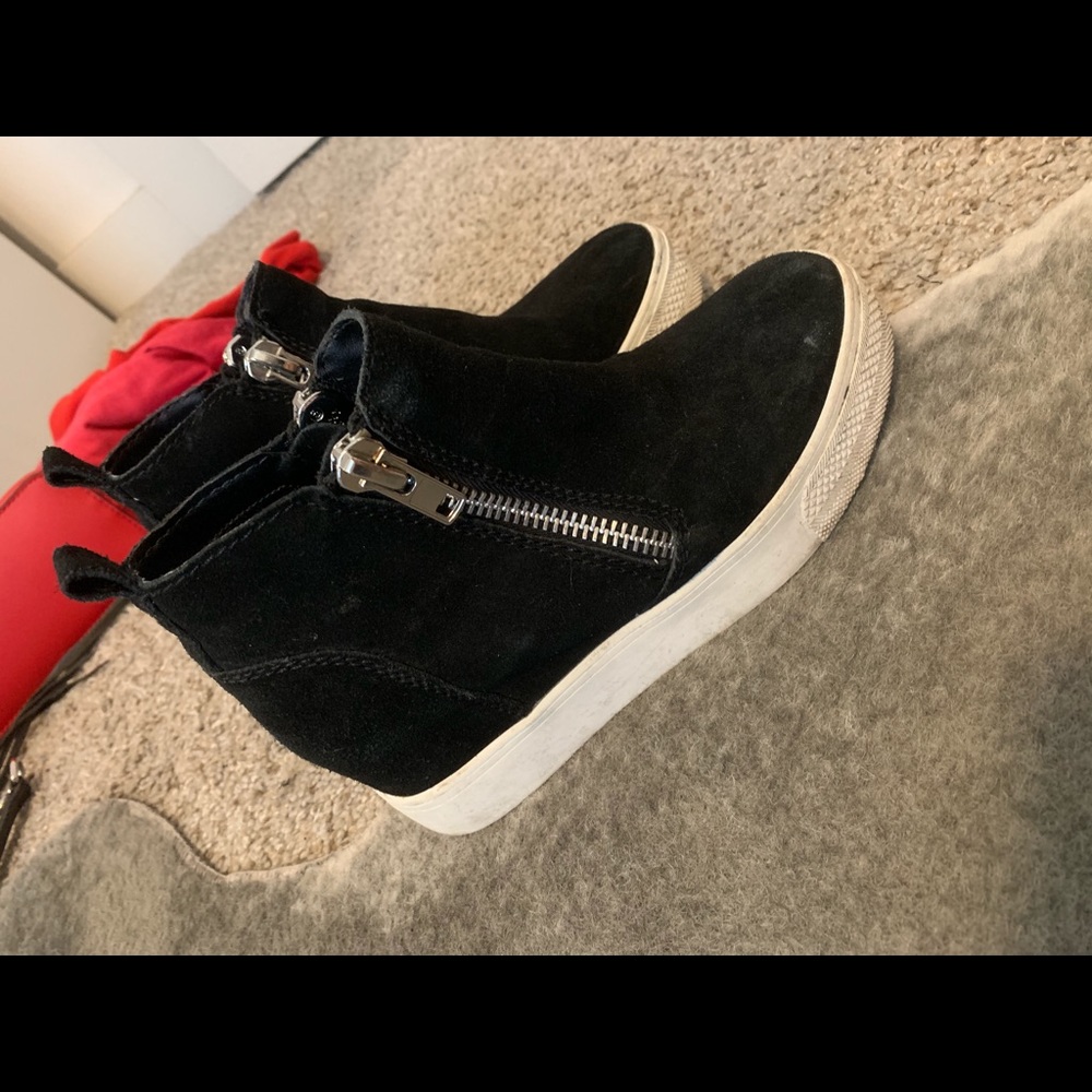 Platform sneakers